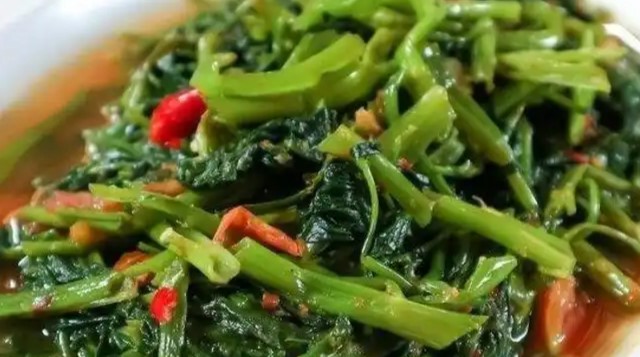 bahaya-bagi-kesehatan-jika-memanaskan-makanan-ini